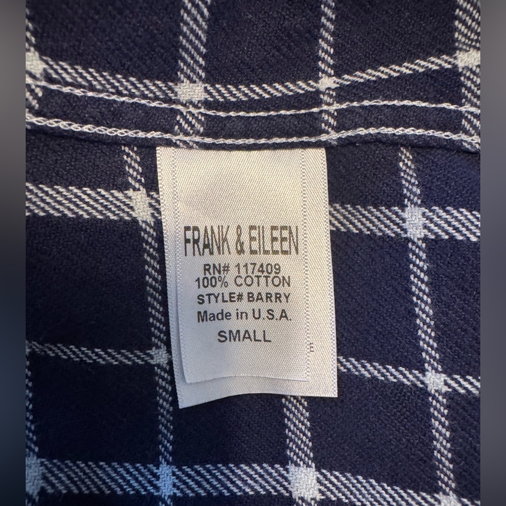Frank & Eileen Navy and White Checkered Shirt in Style “Barry” Size Small - Picture 5 of 6